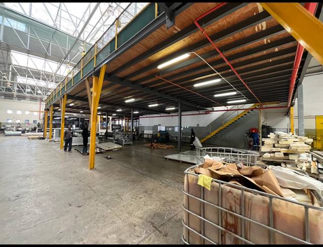 6,035M² WAREHOUSE TO LET IN ROOIHUISKRAAL